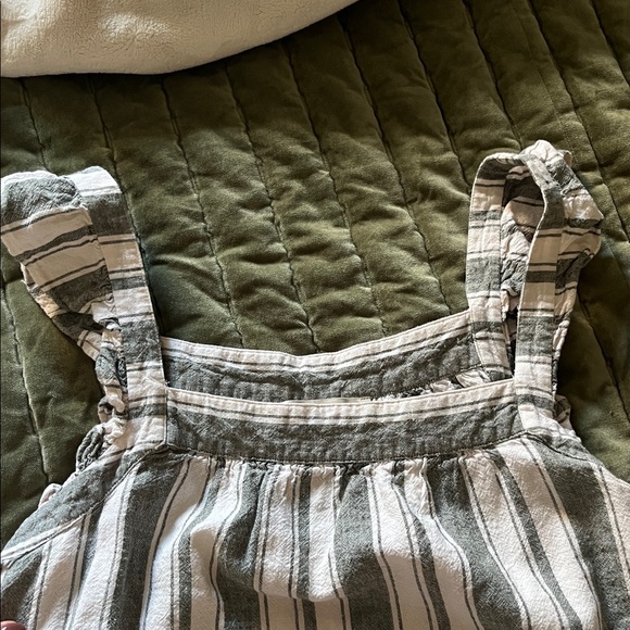 LOFT size small linen tank top - Picture 2 of 3